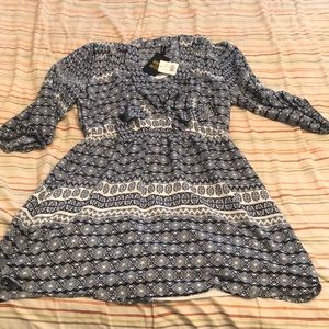 Cute lightweight navy/white dress